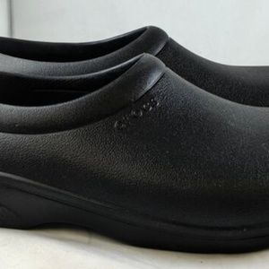 Crocs - On The Clock - Men's size 11 -